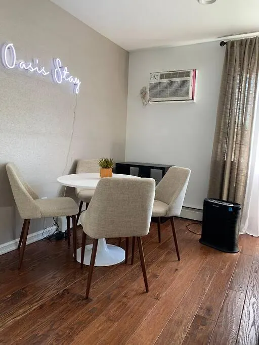 Apartman Oasis Stay Ny, 2Br Cozy Home In A 2Family House, 18Min From The City New York